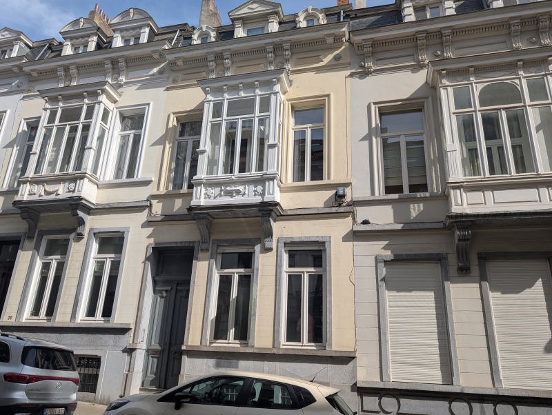 Main image thumbnail