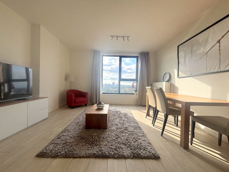 Main image thumbnail