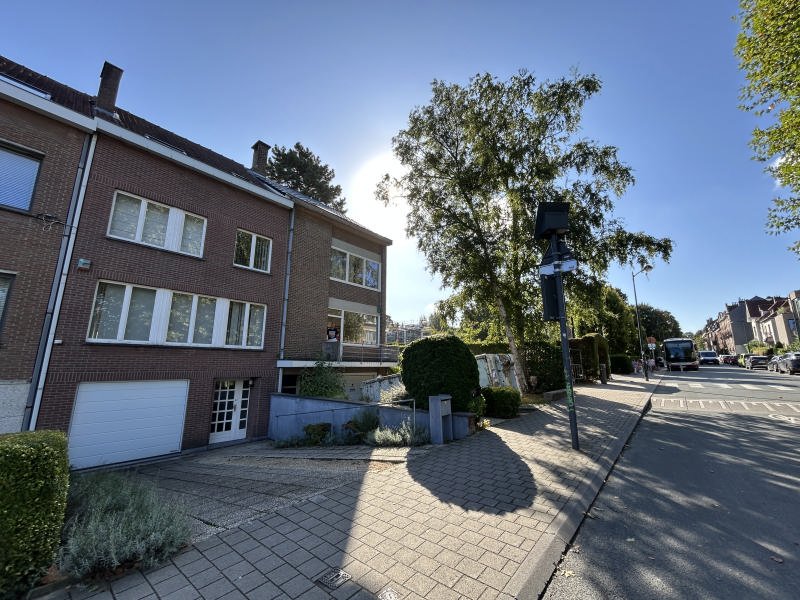 Main image thumbnail