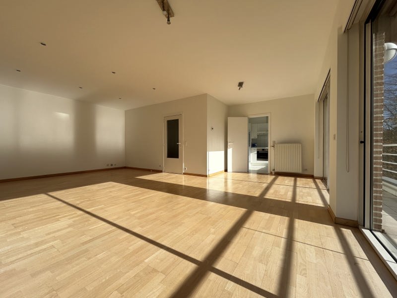 Main image thumbnail