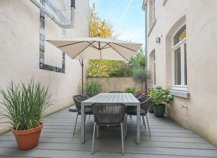 Main image thumbnail