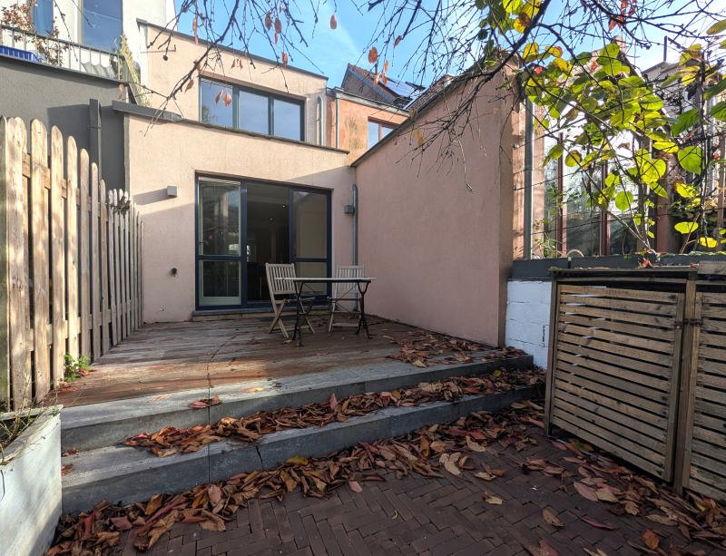 Main image thumbnail