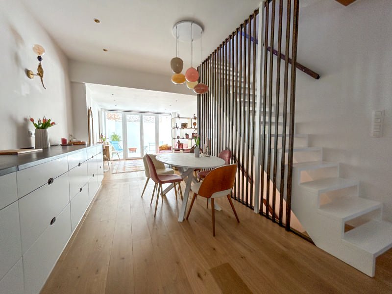 Main image thumbnail