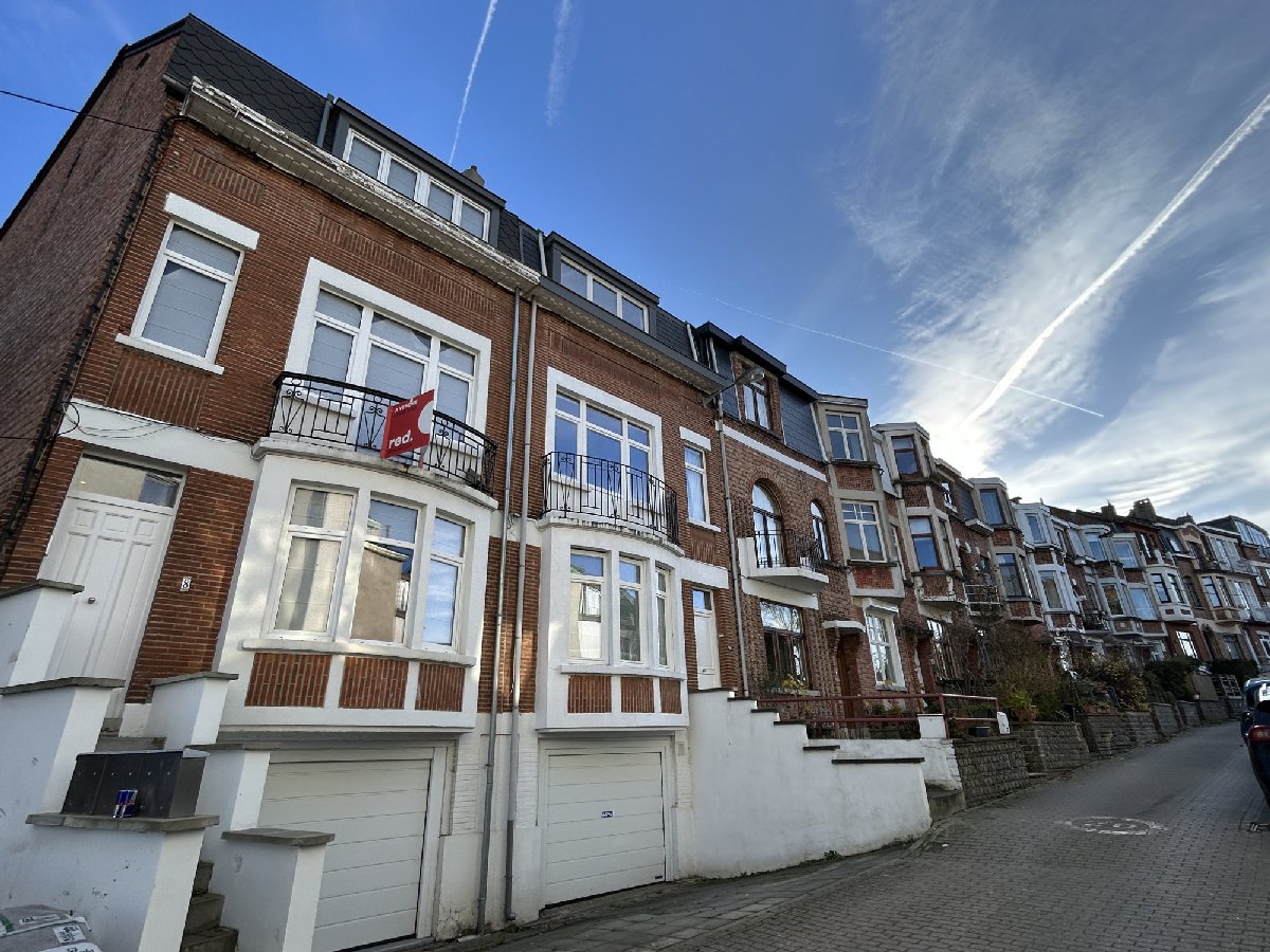 Main image thumbnail