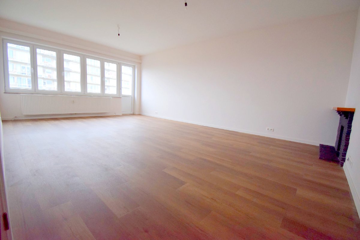 Main image thumbnail