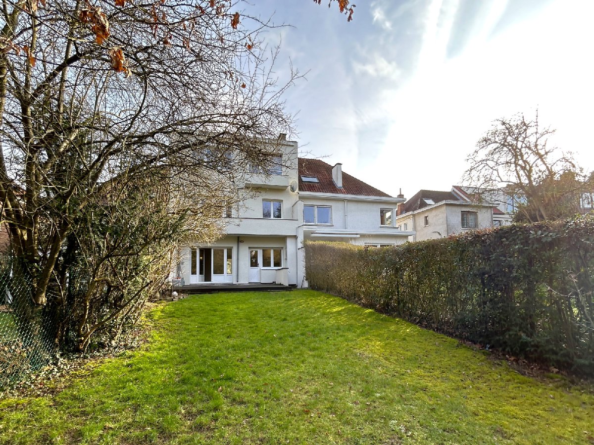 Main image thumbnail