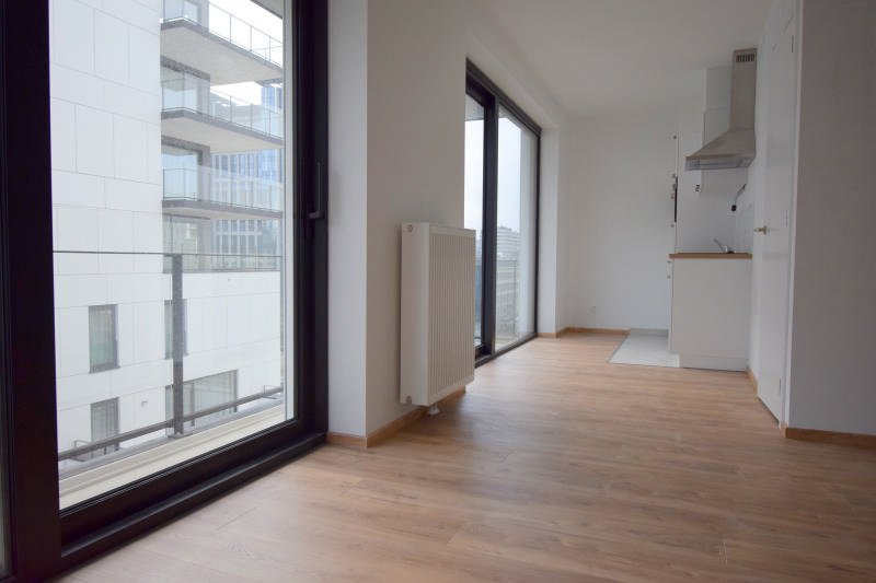 Main image thumbnail