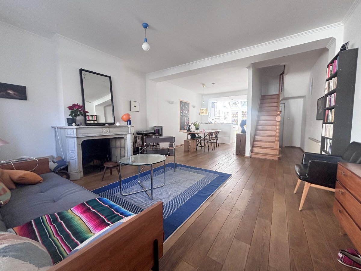 Main image thumbnail