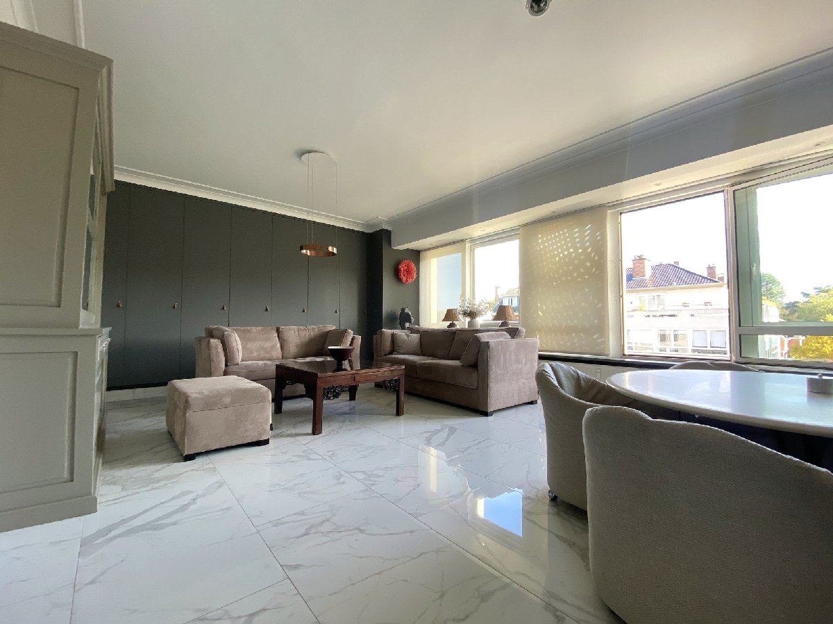 Appartement 2 chambres à louer à Bruxelles, 1.650 €/mois, photo 3 – RED immobilier