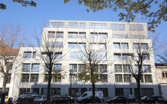 Main image thumbnail